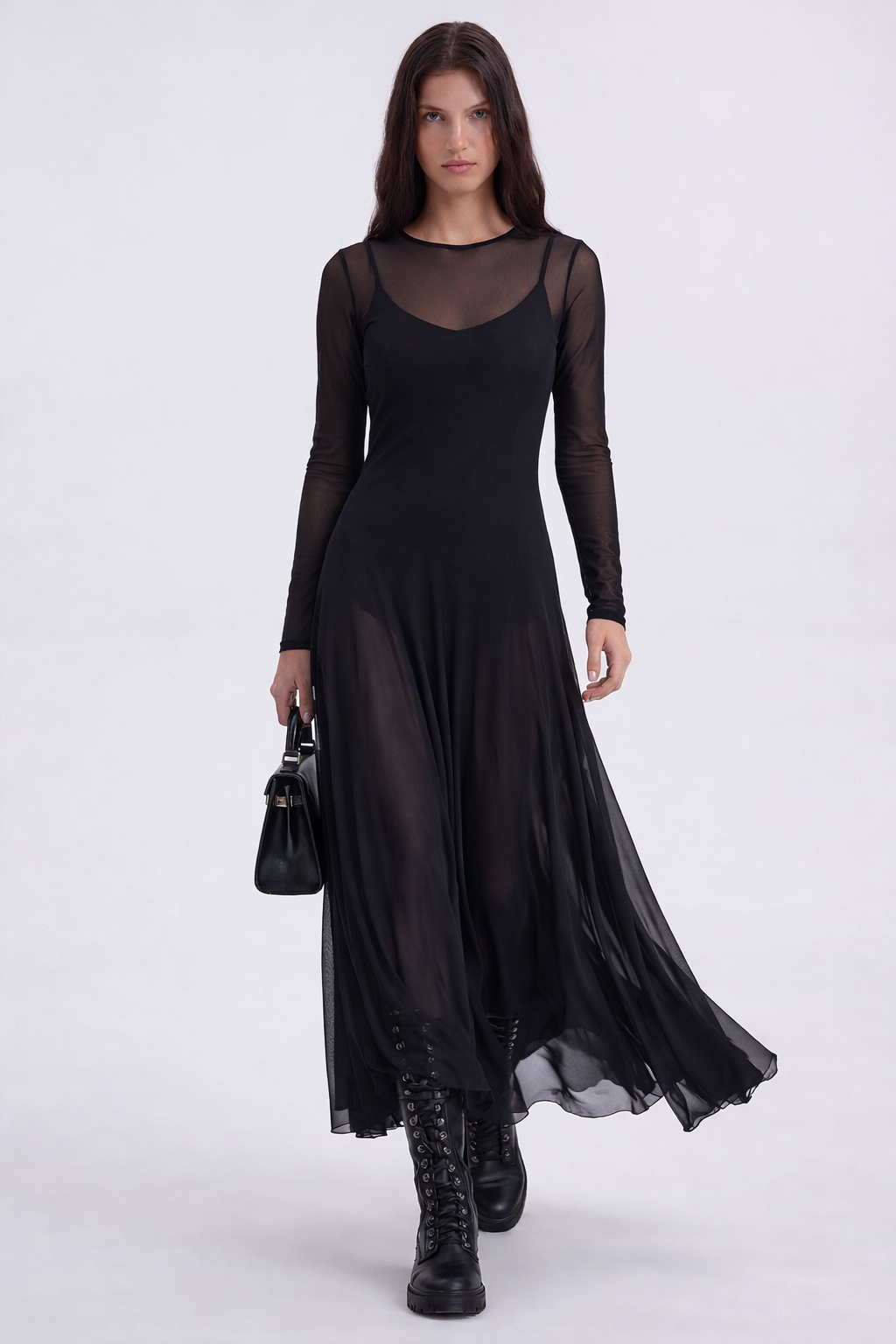 Vestido largo holgado de tul negro